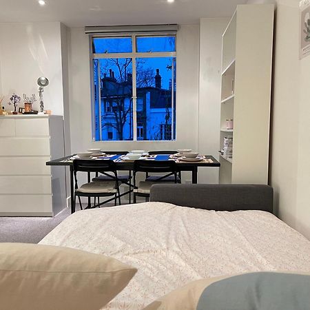 Ferienwohnung Cozy London Flat - 10 Mins From Paddington & Hyde Park Exterior foto